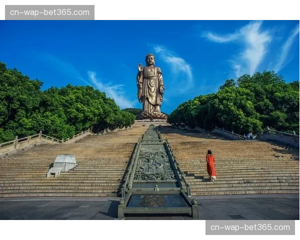 赛事门票与官方酒店餐饮套餐化 延长观赛经济的综合消费链